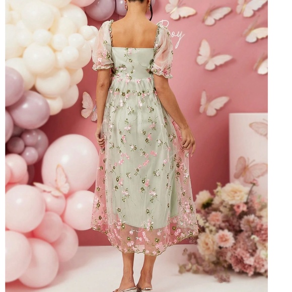 Maternity Mint Green Floral Embroidered Puff Sleeve Dress - Picture 2 of 5